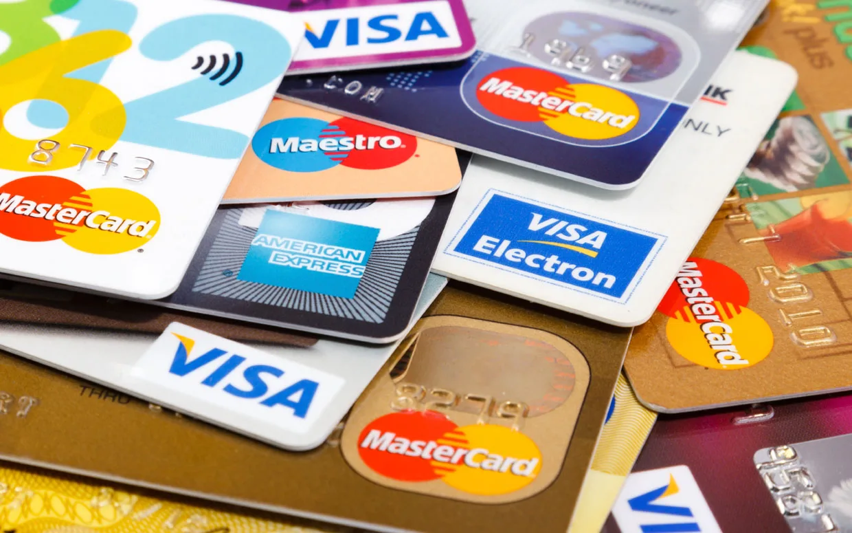 Revenons sur les cartes bancaires