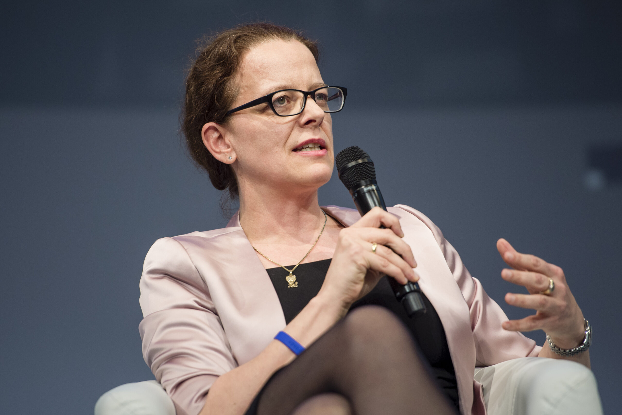 Isabel Banque Isabel Schnabel : L'empreinte européenne d'une experte de la finance ...
